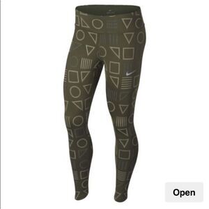 EXCELLENT CONDITION WOMEN’S MEDIUM NIKE REFLECTIVE LEGGINGS